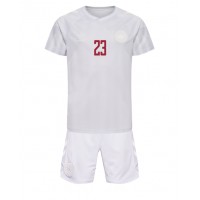 Billiga Danmark Pierre-Emile Hojbjerg #23 Barnkläder Borta fotbollskläder till baby VM 2022 Kortärmad (+ Korta byxor)